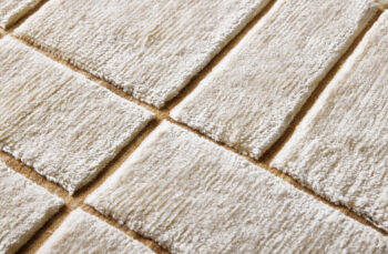 Diamond Carpets India, Ručne viazaný kusový koberec Radiant Mohair DESP P41 Mohair White, 80x150, biela, obývacia izba