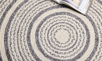 Diamond Carpets India, Ručne viazaný kusový koberec Soma SM04 Silver Black kruh, 200x200, béžová, chodba / predsieň