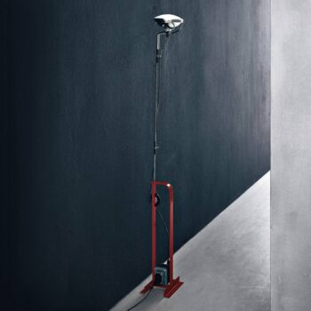 Dizajnová stojacia lampa FLOS Toio Gx16d-LED červená