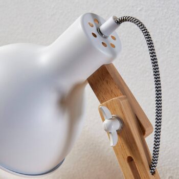 Drevená lampa na písací stôl Shivanja biele