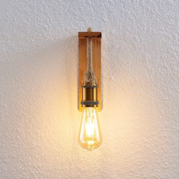Drevená nástenná lampa Helou s viditeľnou objímkou