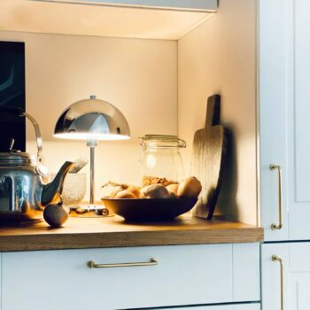 Dyberg Larsen Akumulátorová stolová LED lampa Stockholm, chróm