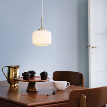 Dyberg Larsen Arp závesná lampa, mosadzná farba, sklo, Ø 15 cm