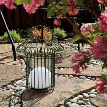 Dyberg Larsen LED dobíjacia stolová lampa Basket, zelená, kov