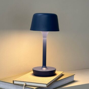 Dyberg Larsen LED dobíjacia stolová lampa Flow, modrá, výška 25 cm