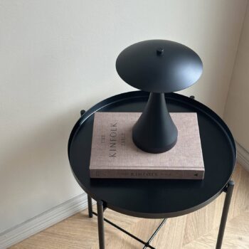 Dyberg Larsen LED dobíjacia stolová lampa Vienna, čierna, 28 cm