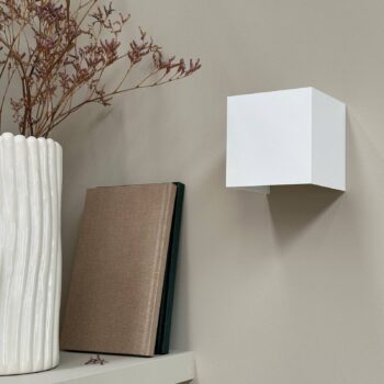 Dyberg Larsen LED nástenné svietidlo Venus, biele, šírka 10 cm