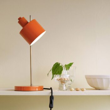 Dyberg Larsen Ocean stolová lampa, oranžová, výška 43 cm, kov