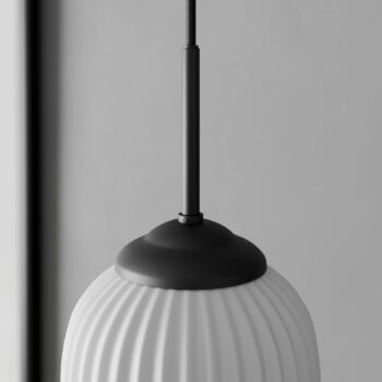 Dyberg Larsen Riflet sklenená závesná lampa, Ø 14 cm