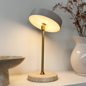 Dyberg Larsen Stolová LED lampa Moonlight, béžová