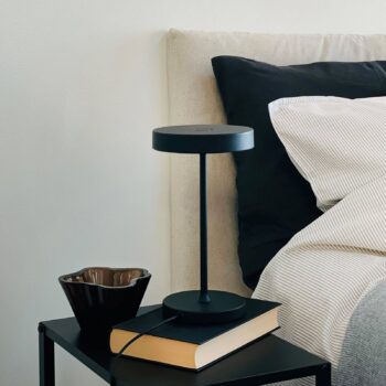 Dyberg Larsen Stolová LED lampa Starlight, čierna, výška 26 cm