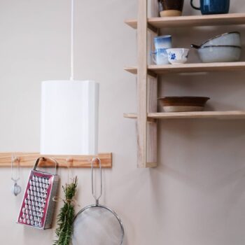 Dyberg Larsen Wum závesná lampa Ø 18,5 cm biela