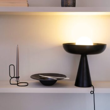 Dyberg Larsen stolová lampa Ava, čierna, kov, výška 35 cm