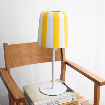Dyberg Larsen stolová lampa Gry, žltá/biela, výška 49,5 cm