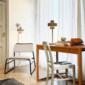Dyberg Larsen stolová lampa Stoke, sivá, výška 49,5 cm
