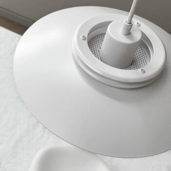 Dyberg Larsen závesná lampa Ejka mini, biela, Ø 30 cm, kov