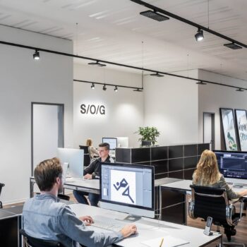 ERCO Lucy stolová LED lampa, podstavec, biela 840