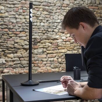 ERCO Lucy stolová LED lampa, podstavec, čierna 930