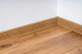 Egibi, Soklová lišta CD60 Golden/Hamilton 2,5m, 2500x60x10 mm, hnedá