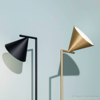 FLOS Captain Flint čierna stojaca lampa