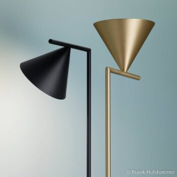 FLOS Captain Flint čierna stojaca lampa