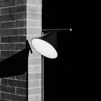 FLOS Captain Flint stojaca lampa 2 700K čierna