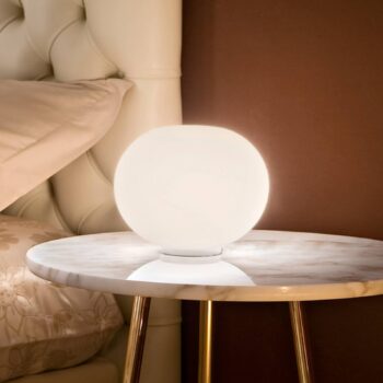 FLOS Glo-Ball Basic Zero - biela stolová lampa