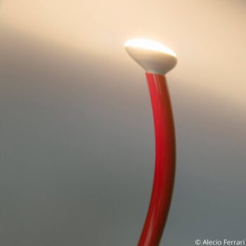 FLOS Luminator stojacia lampa, červená, výška 189 cm, kov