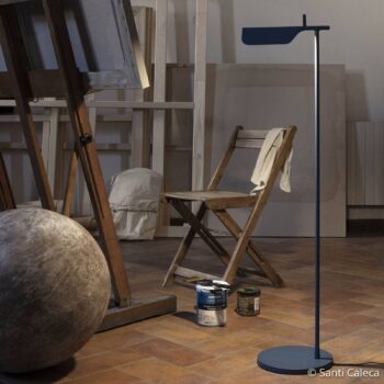 FLOS Tab F LED stojaca lampa, modrá matná