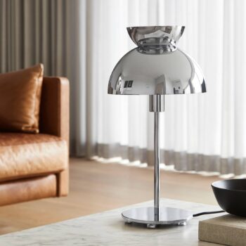 FRANDSEN Stolná lampa Butterfly, vypínač, chrómová farba