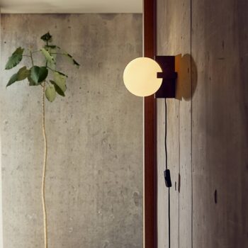 FRANDSEN Stolová lampa Hito, mramor, sklo, E14, výška 19,5 cm