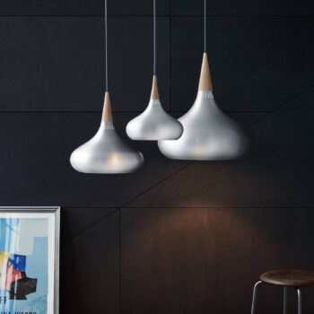 FRITZ HANSEN Orient P3 závesné svietidlo hliník/dub Ø 50 cm