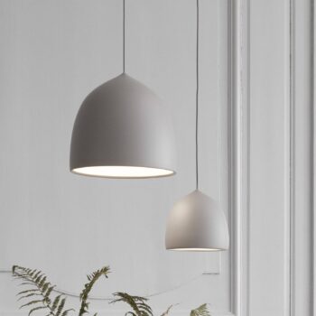 FRITZ HANSEN Suspence P2 závesná Ø 38,5 cm, sivá