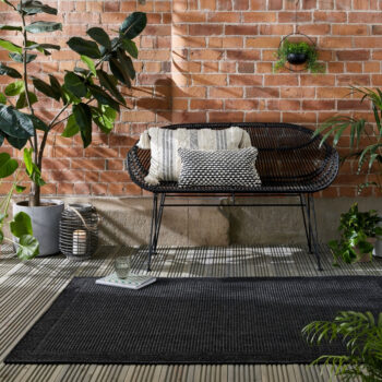 Flair Rugs, Kusový koberec Aruba Alfresco Weave Charcoal – na von aj na doma, 80x150, čierna, chodba / predsieň