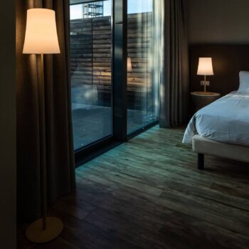 Foscarini Birdie Easy stojaca lampa piesková žltá