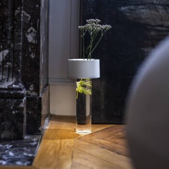 Foscarini LED dobíjacia stolová lampa Fleur, biela