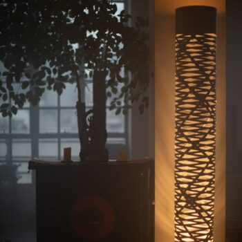 Foscarini Tress grande stojaca LED lampa, biela