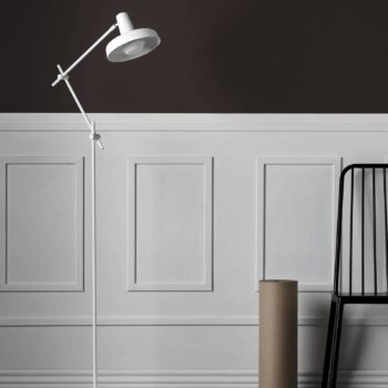 GRUPA Arigato stojaca lampa, 3-dielne rameno biela
