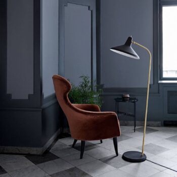 GUBI G-10 stojaca lampa čierna/mosadz