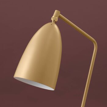 GUBI Gräshoppa trojnožka stojaca lampa oliv-zelená