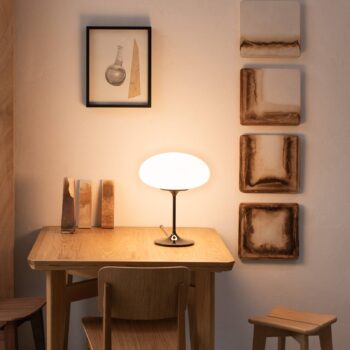 GUBI Stemlite stolná lampa, čierno-chrómová, 42 cm