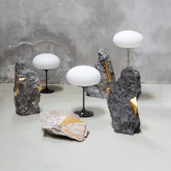 GUBI Stemlite stolná lampa, čierno-chrómová, 42 cm