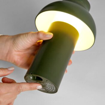 HAY PC Prenosná stolná LED lampa s dobíjacou batériou, olivová