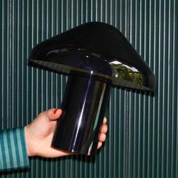 HAY Pao Prenosná stolná LED lampa s dobíjacou batériou čierna