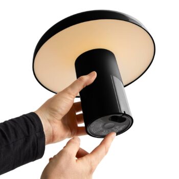 HAY Pao Prenosná stolná LED lampa s dobíjacou batériou čierna