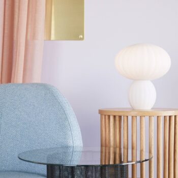 HÜBSCH Kumu stolová lampa, biela, sklo, E14, výška 28 cm