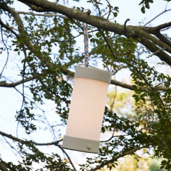 HÜBSCH LED dobíjacia stolová lampa Camp, piesok, sklo, železo, IP44