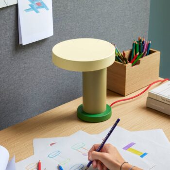 HÜBSCH Magic LED stolová lampa, okrová/piesok/zelená, železo