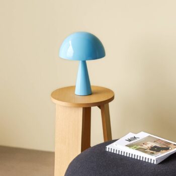 HÜBSCH Mush Mini stolová lampa, svetlomodrá, železo, E14