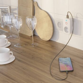 Hama Smart WLAN zásuvka + 2x USB-A, 2 300 W